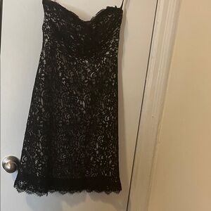 Elegant Strapless Black Lace Dress